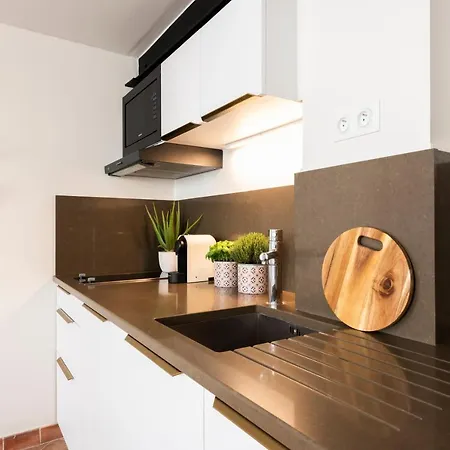 T2 - 4 Personnes - 38m² - Centre Du Marais Apartman *